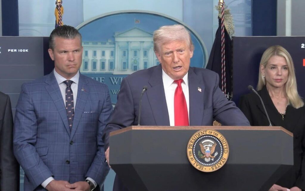 Cuộc xung đột diễn ra căng thẳng khi hai đảng Dân chủ và Cộng hòa không tìm được tiếng nói chung